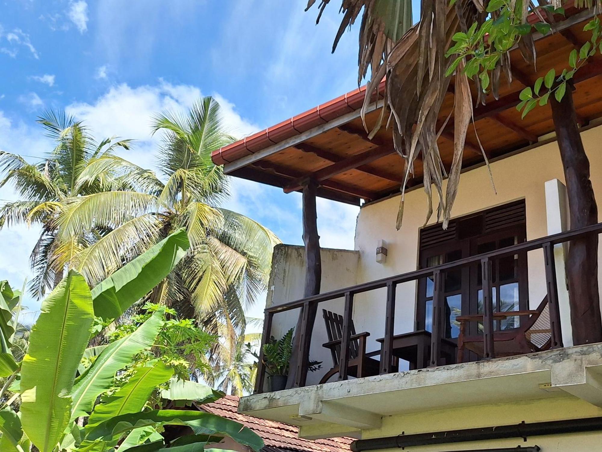 Bandulas Beach House Hikkaduwa Exteriör bild