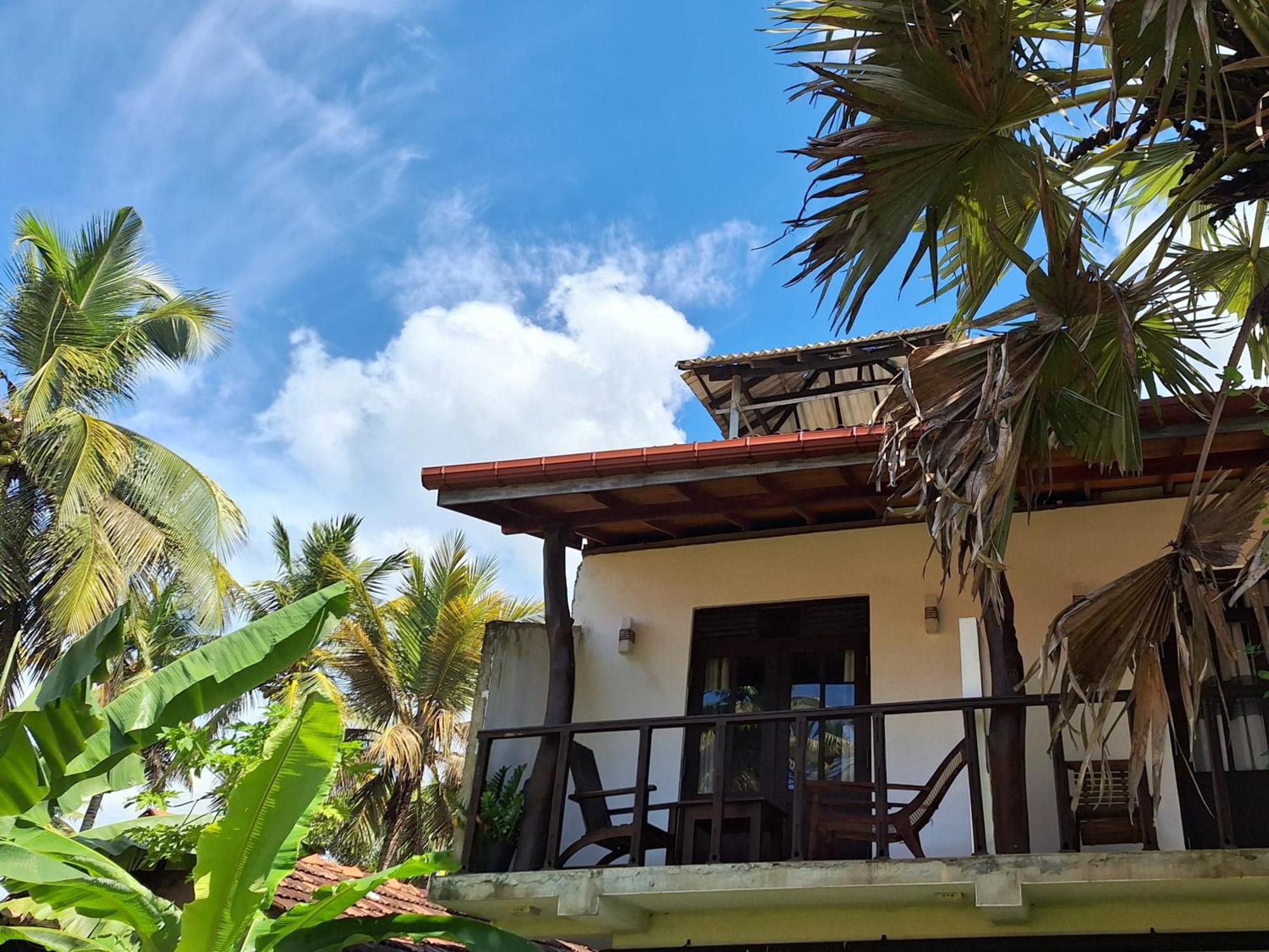 Bandulas Beach House Hikkaduwa Exteriör bild