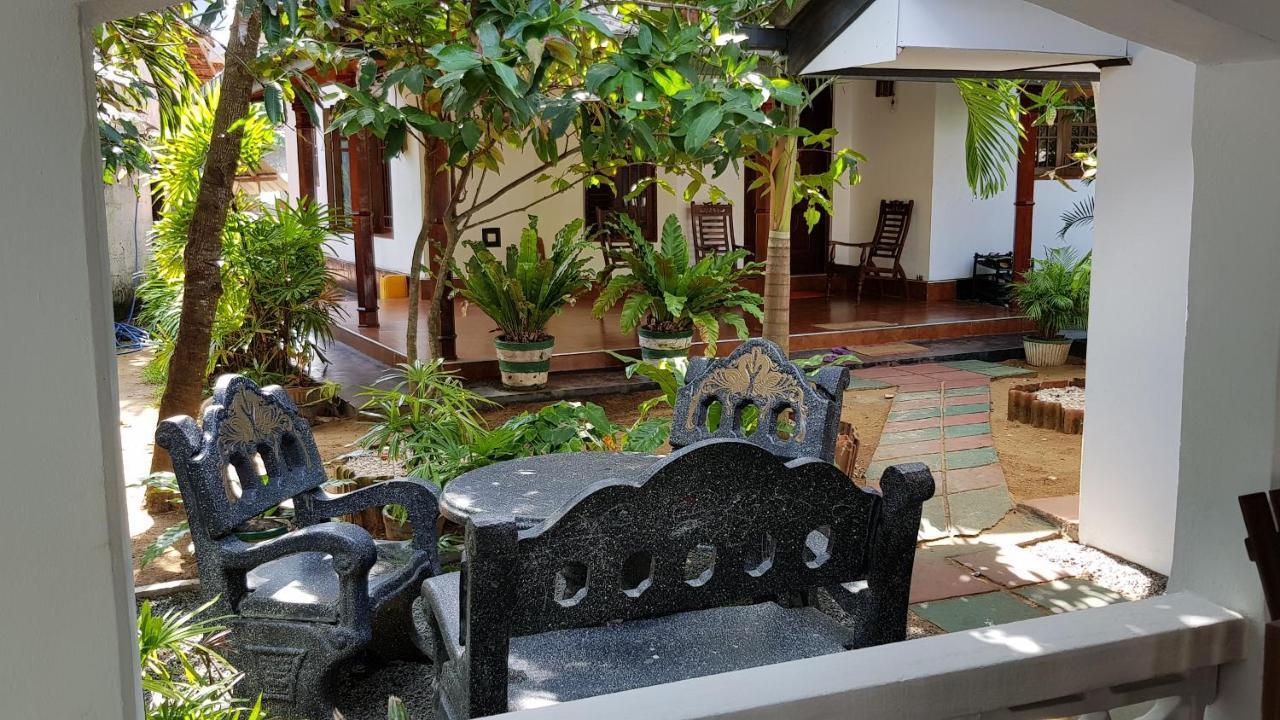 Bandulas Beach House Hikkaduwa Exteriör bild
