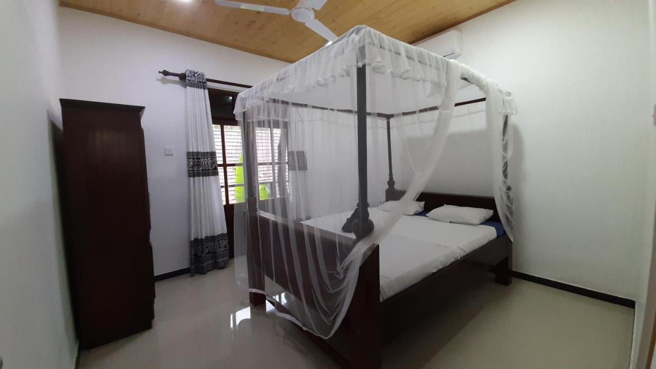 Bandulas Beach House Hikkaduwa Exteriör bild