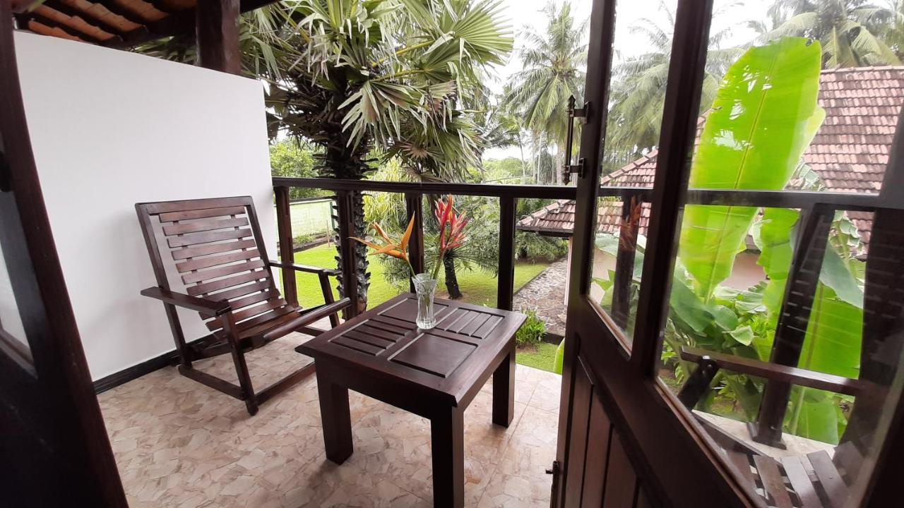 Bandulas Beach House Hikkaduwa Exteriör bild
