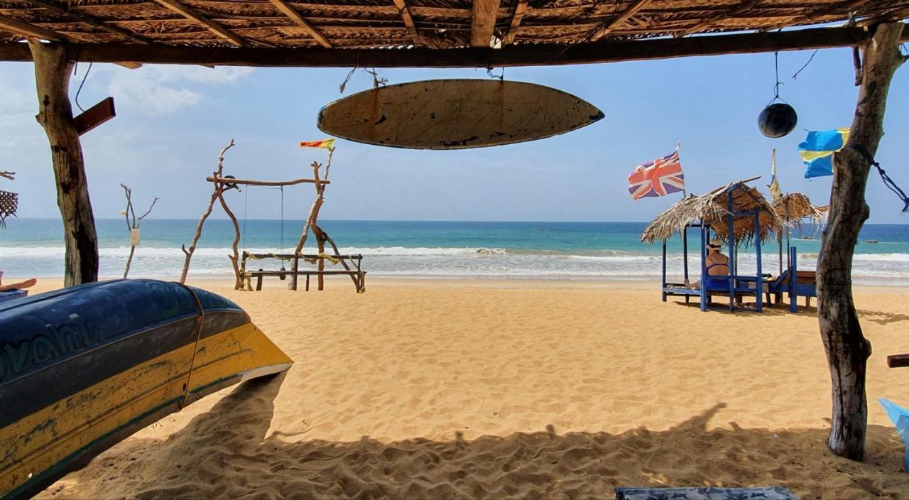 Bandulas Beach House Hikkaduwa Exteriör bild